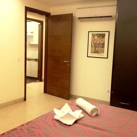 Woodpecker Service Apartments - Green Park Neu-Delhi Exterior foto