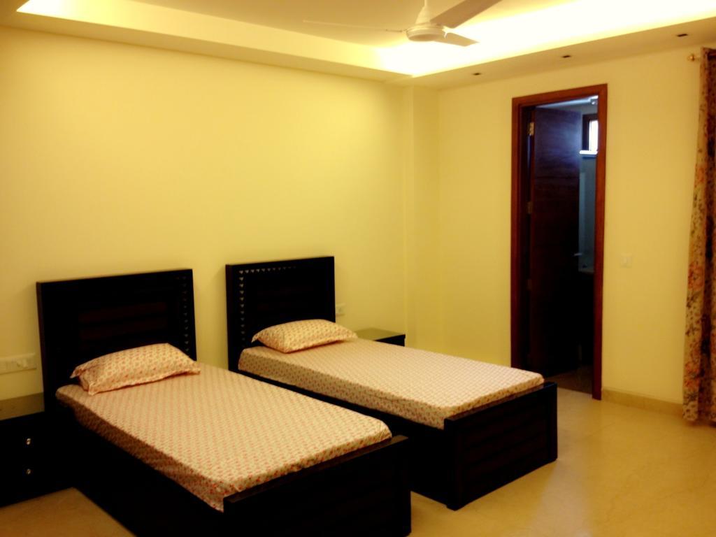 Woodpecker Service Apartments - Green Park Neu-Delhi Zimmer foto