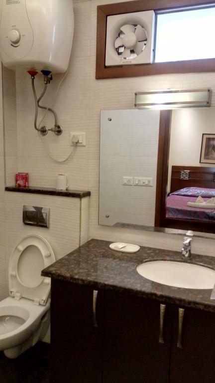 Woodpecker Service Apartments - Green Park Neu-Delhi Exterior foto