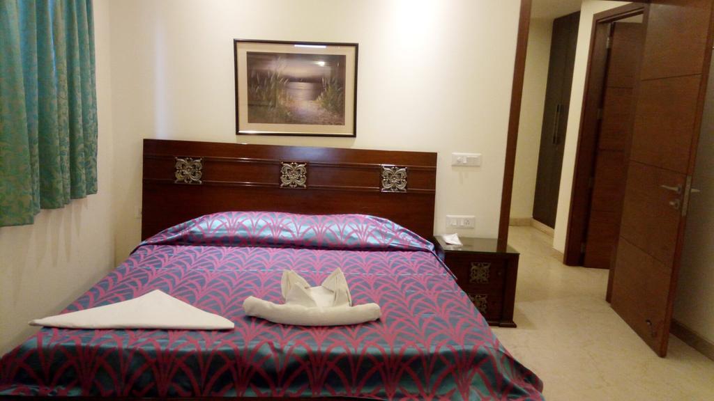 Woodpecker Service Apartments - Green Park Neu-Delhi Exterior foto